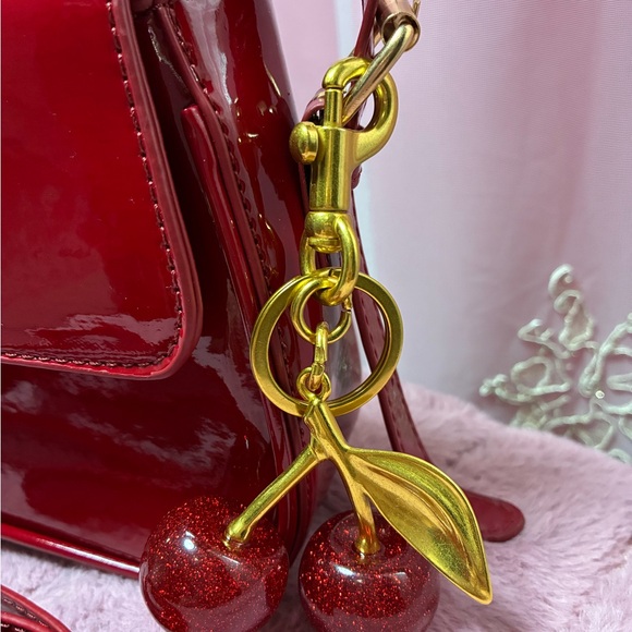 Glossy Cherry-Accent Shoulder Bag in Deep Red - Picture 4 of 7
